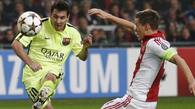 Shot on goal: Lionel Messi.