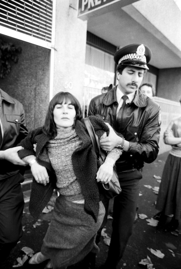 Right-to-life demonstrators block the doorway of the Preterm Clinic on May 28, 1985. 