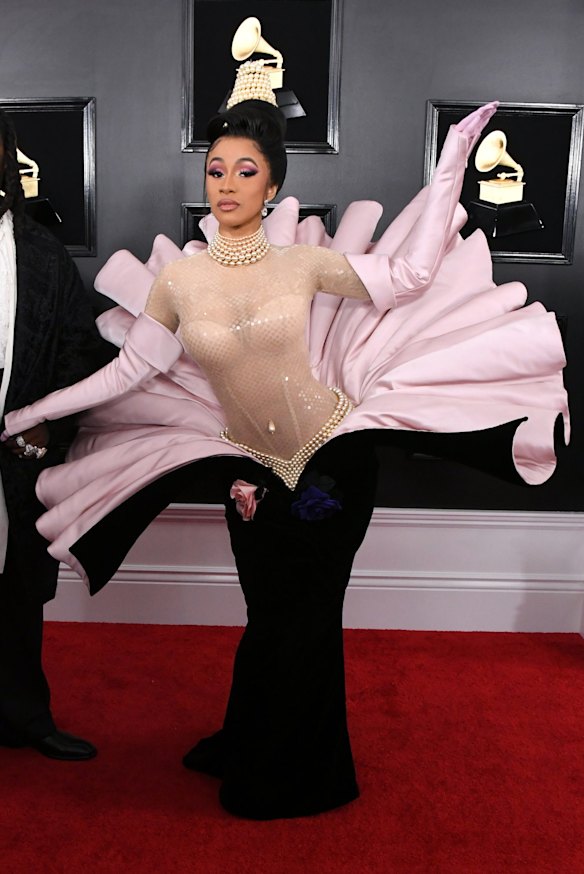 Cardi B attends the 61st Annual Grammy Awards in 2019 wearing a sculptural vintage 1995/1996 Mugler. The design was inpsired by Italian Renaissance artist Botticelli’s The Birth of Venus.
