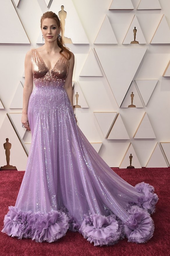 Jessica Chastain wears Gucci.