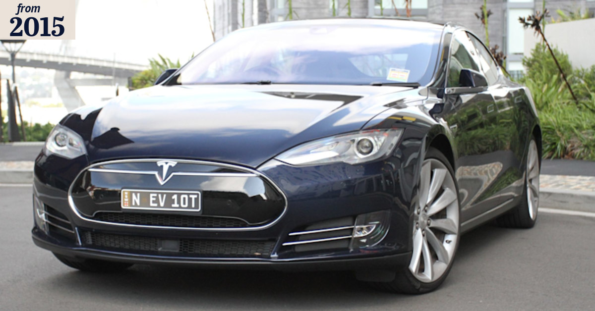 Tesla Model S P85 tested on the road