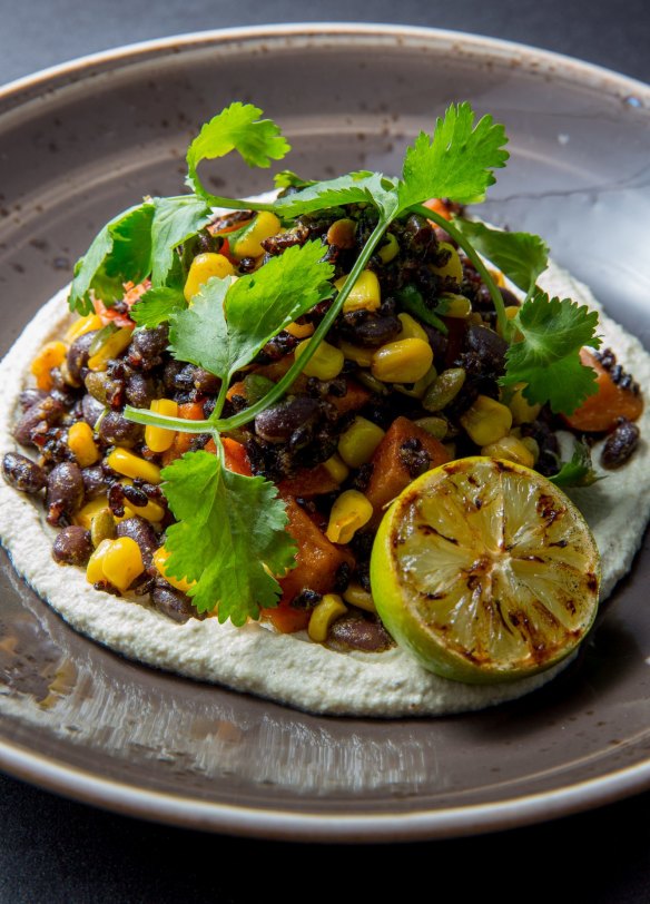 Mexican vegie bowl on a bed of cashew 'cheese'.