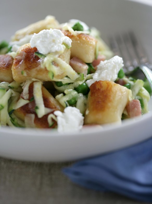 Gnocchi with peas, zucchini and ricotta.