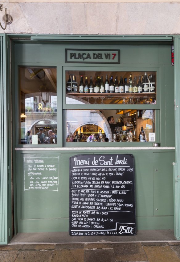 Wine bar Placa del Vi 7 in Girona. 