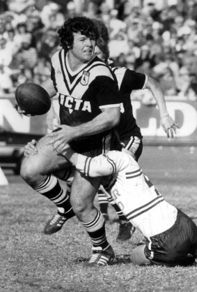 Left for the Silvertails: Wests forward Les Boyd.