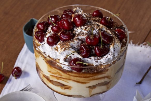 Adam Liaw's tiramisu with a twist, the Chrissamissu.