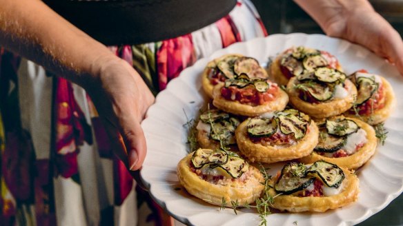 Zucchini pizzette.