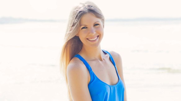 Jess Ainscough, known to fans as "the Wellness Warrior", died in 2015 aged 29 from a rare cancer. Belle Gibson described her as a "close friend", Ainscough's agent said there was no relationship.