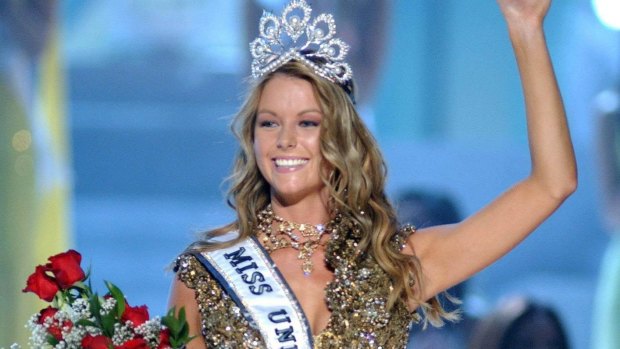 Jennifer Hawkins after being crowned Miss Universe