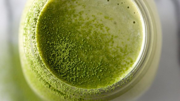The Healthy Chef's dairy-free matcha coconut smoothie