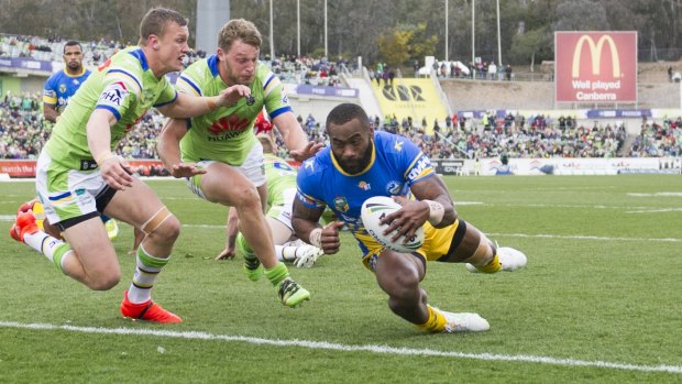 Semi Radradra scores for the Eels against Canberra.