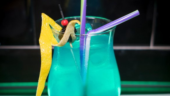 New Canberra '80s bar 88mph will serve up cocktails on tap, like the Blue Lagoon.