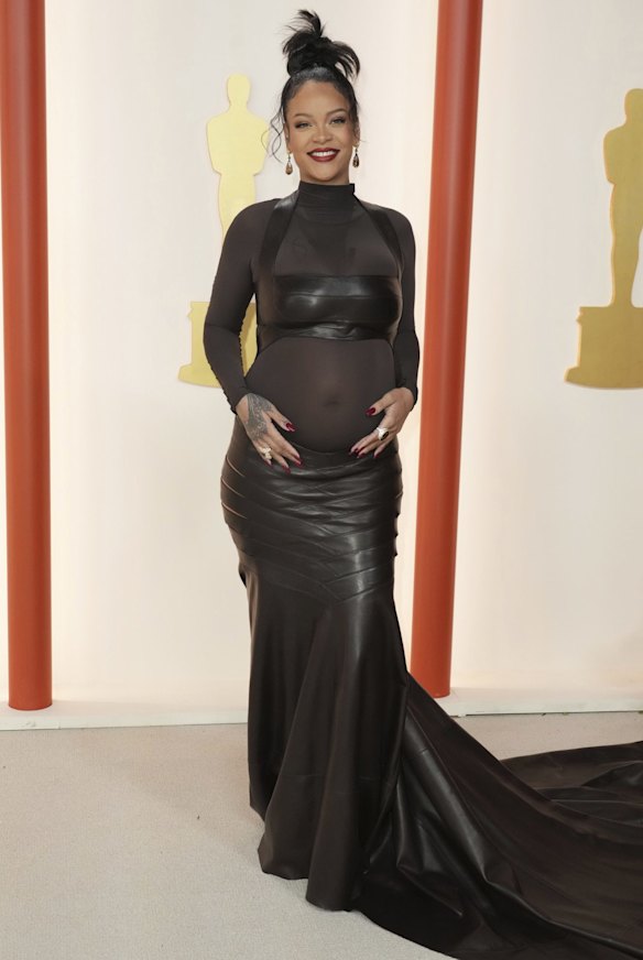 Rihanna wears Alaïa.