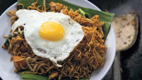 Put an egg on it! Maggi goreng.