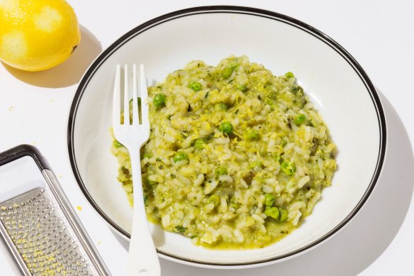 Step up your vego risotto game with this broccoli, lemon and mint version. 