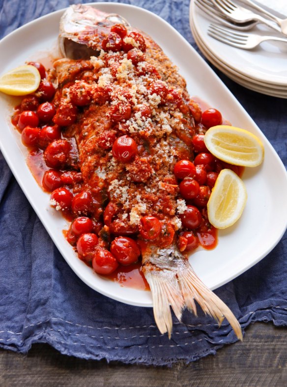Baked fish with breadcrumbs.