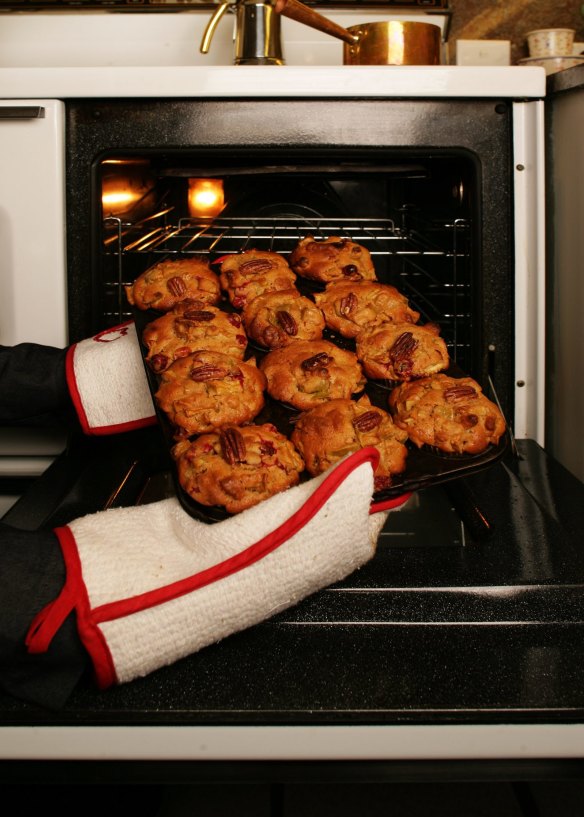 Domestic ovens have hot and cold spots.