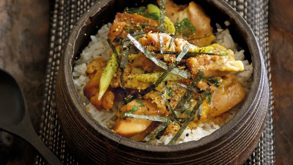 Japanese rice bowl with chicken.