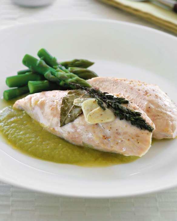 This asparagus sauce is delicious served with chicken or fish and is simple to make.
