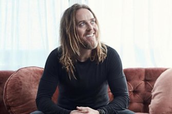Tim Minchin is among hundreds of performers supporting the new #VaxTheNation campaign.