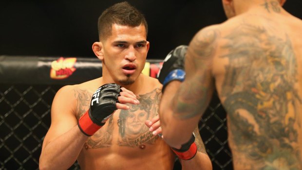 Anthony Pettis will square off against Charles Oliveira at UFC Vancouver.