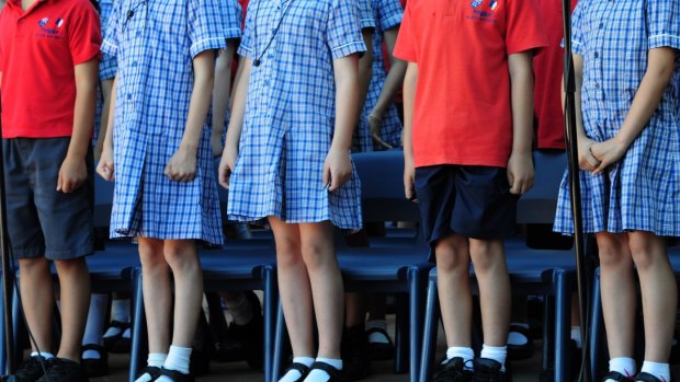 Parents at Telopea Park school are concerned about the plan to sell part of the school's historic Montgomery Oval. 