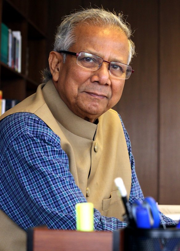 Professor Muhammed Yunus has urged Suu Kyi to show leadership over the Rohingya crisis.