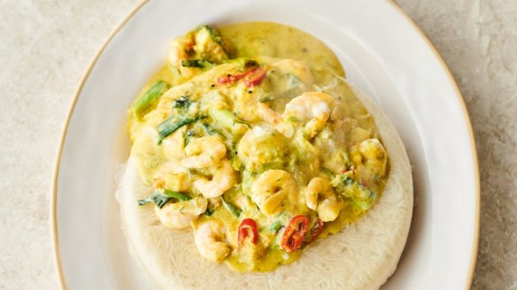 Jamie Oliver's easy prawn curry.