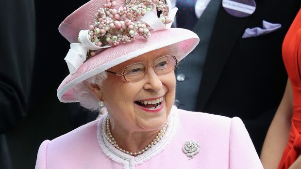 The Queen is the only one not wearing a name tag at Royal Ascot.