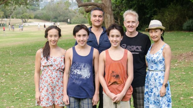 'Slow coach' Carl Honore (third from left) with Dianne and Glen's family on Frantic Family Rescue.