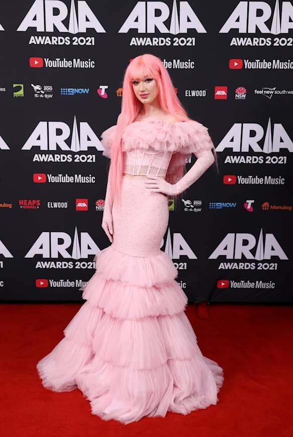 Peach PRC attends the 2021 ARIA Awards.