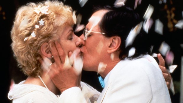 Geoffrey Rush and Lynn Redgrave in a scene from Shine