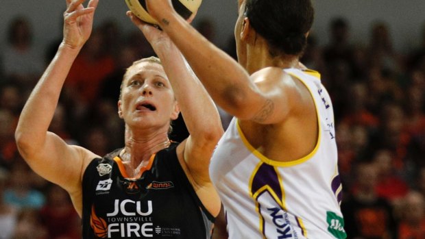 Suzy Batkovic (left) played a starring role for Fire in the grand final decider against the Boomers at Townsville Stadium.