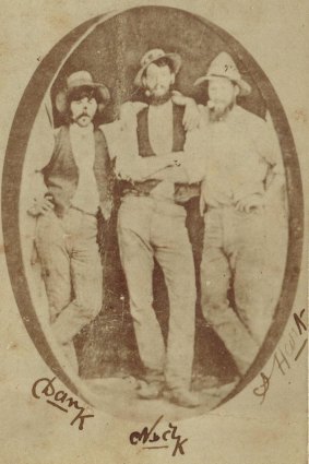 Is this a signed 1878 photograph of the Kelly gang?