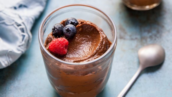 Raw chocolate mousse with avocado 