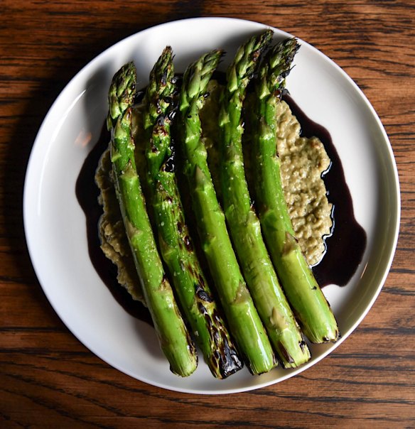Grilled asparagus. 