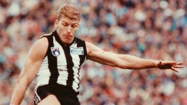 Michael Christian playing for the Pies in 1990.