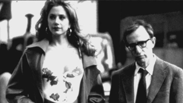 Mira Sorvino and Woody Allen in <i>Mighty Aphrodite</I>.