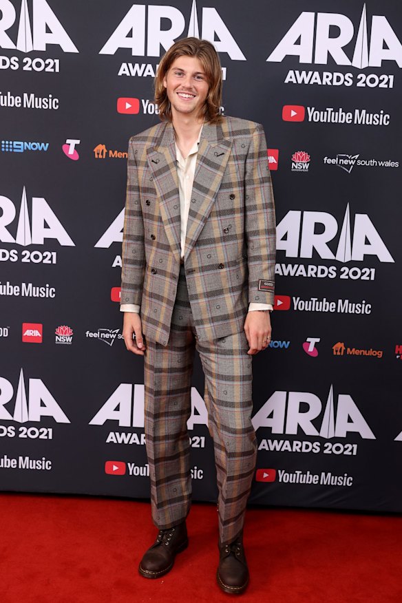 Ruel attends the 2021 ARIA Awards.