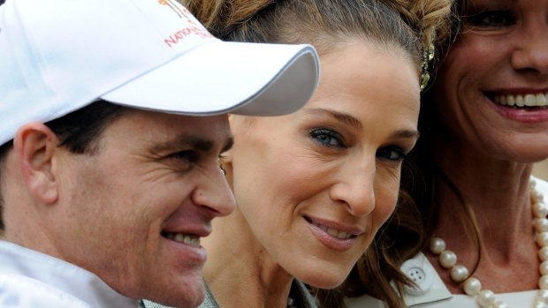 Danny Nikolic with actress Sarah Jessica Parker in November 2011 after winning the Crown Oaks. 