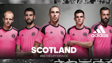 soccer teams with pink jerseys