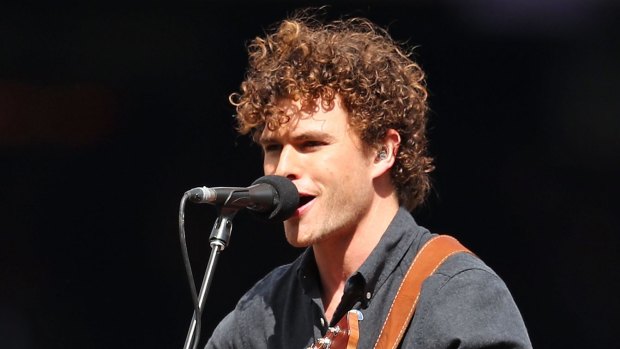 Vance Joy performs during the 2016 AFL Grand Final.