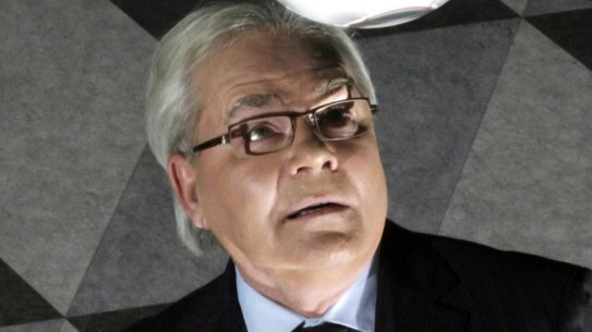 Broadcaster Les Murray has died at the age of 71.