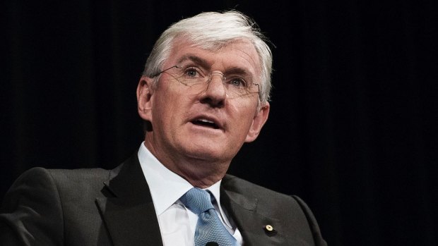 Steven Lowy will meet with Victorian soccer officials in Melbourne. 