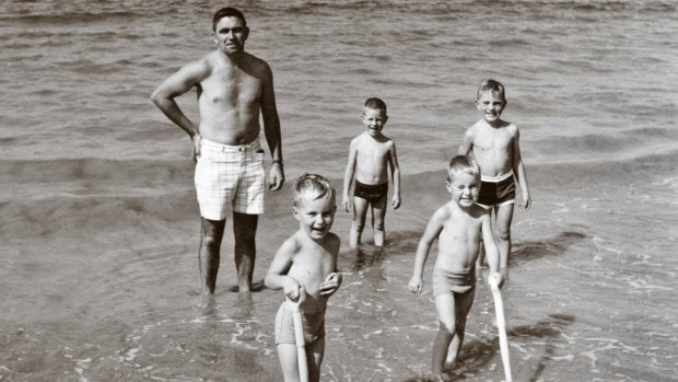 O'Neil on holiday at the beach with his family in the seventies.