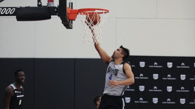 Australian basketballer Venky Jois puts on his best form in a tryout with Sacramento Kings last week.