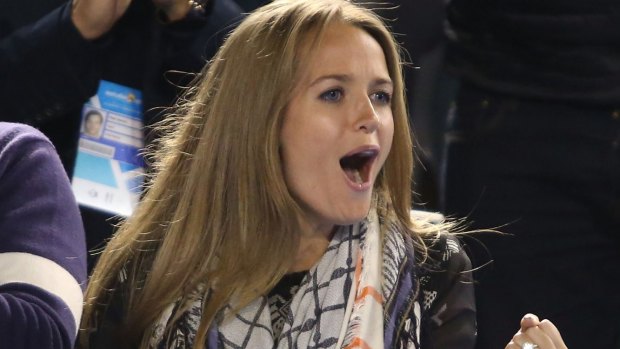 Kim Sears cheers on Andy Murray at the 2015 Australian Open.
