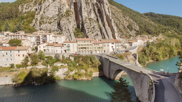 The Route Napoleon takes you past the Durance River in Sisteron. 