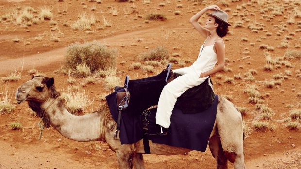 Montana Cox models desert fashions and accessories on a journey on The Ghan.