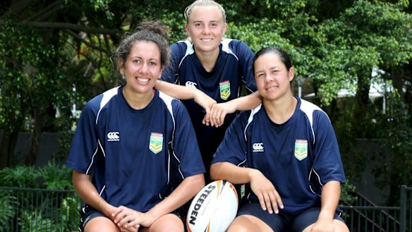Jillaroos players Tallisha Harden (2016 NRL Community Ambassador), Casey Karklis and Jenni-Sue Hoepper (2015 inaugural Dally M Female Recipient and 2016 NRL Community Ambassador). 